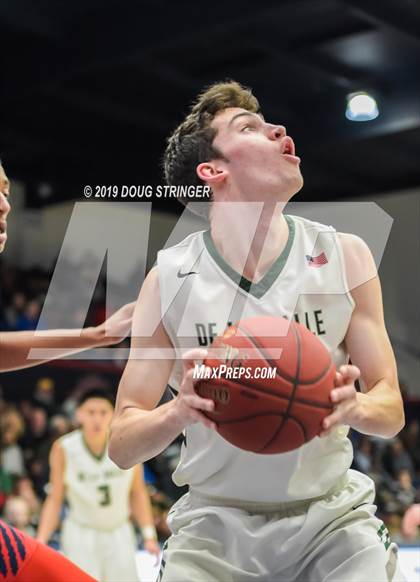Thumbnail 1 in De La Salle vs. San Joaquin Memorial (MaxPreps MLK Classic) photogallery.