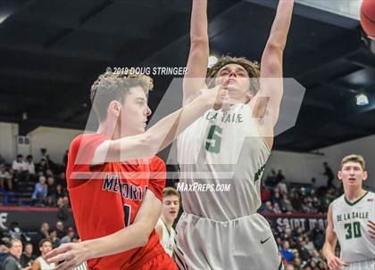 Thumbnail 2 in De La Salle vs. San Joaquin Memorial (MaxPreps MLK Classic) photogallery.