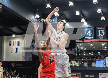 Thumbnail 2 in De La Salle vs. San Joaquin Memorial (MaxPreps MLK Classic) photogallery.