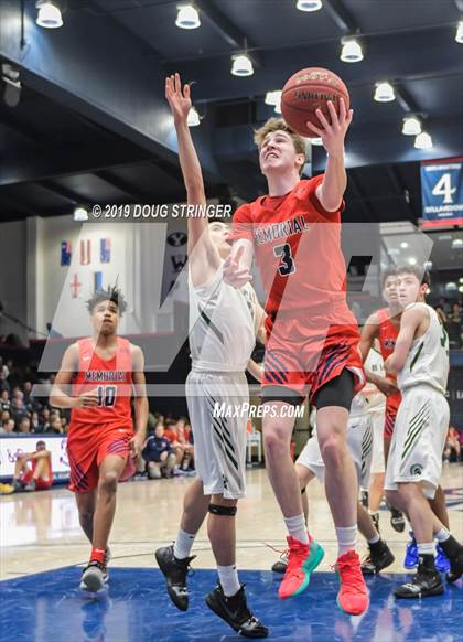 Thumbnail 1 in De La Salle vs. San Joaquin Memorial (MaxPreps MLK Classic) photogallery.