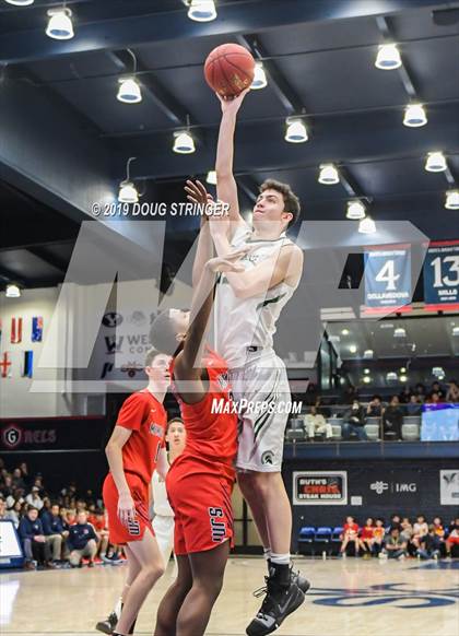 Thumbnail 3 in De La Salle vs. San Joaquin Memorial (MaxPreps MLK Classic) photogallery.