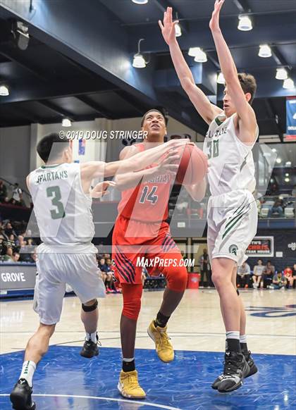 Thumbnail 1 in De La Salle vs. San Joaquin Memorial (MaxPreps MLK Classic) photogallery.