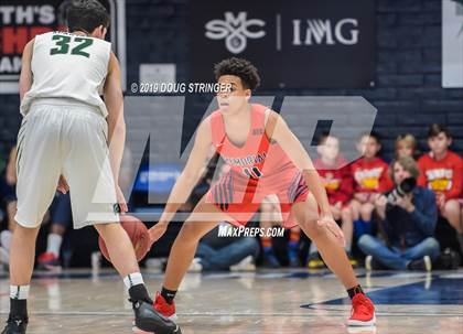 Thumbnail 2 in De La Salle vs. San Joaquin Memorial (MaxPreps MLK Classic) photogallery.