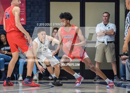 Thumbnail 3 in De La Salle vs. San Joaquin Memorial (MaxPreps MLK Classic) photogallery.