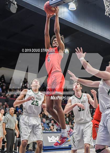 Thumbnail 3 in De La Salle vs. San Joaquin Memorial (MaxPreps MLK Classic) photogallery.
