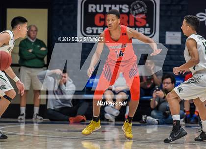 Thumbnail 2 in De La Salle vs. San Joaquin Memorial (MaxPreps MLK Classic) photogallery.