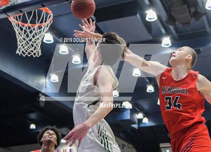 Thumbnail 1 in De La Salle vs. San Joaquin Memorial (MaxPreps MLK Classic) photogallery.