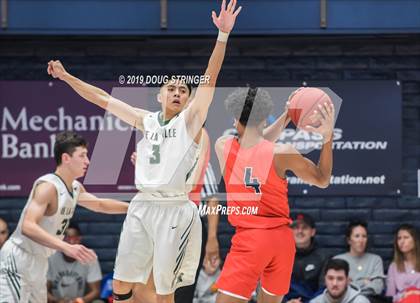 Thumbnail 1 in De La Salle vs. San Joaquin Memorial (MaxPreps MLK Classic) photogallery.