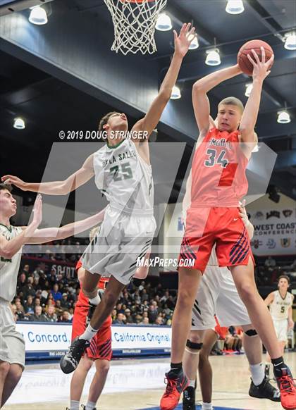 Thumbnail 2 in De La Salle vs. San Joaquin Memorial (MaxPreps MLK Classic) photogallery.