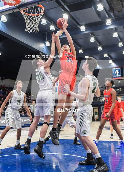 Thumbnail 2 in De La Salle vs. San Joaquin Memorial (MaxPreps MLK Classic) photogallery.