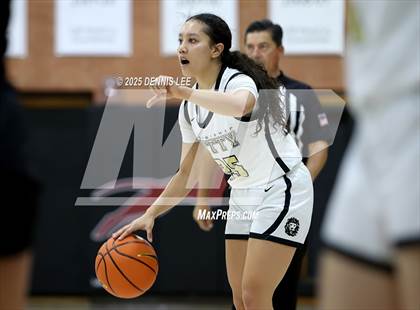 Thumbnail 2 in Archbishop Mitty vs. St. Joseph (Sabrina Ionescu Showcase) photogallery.