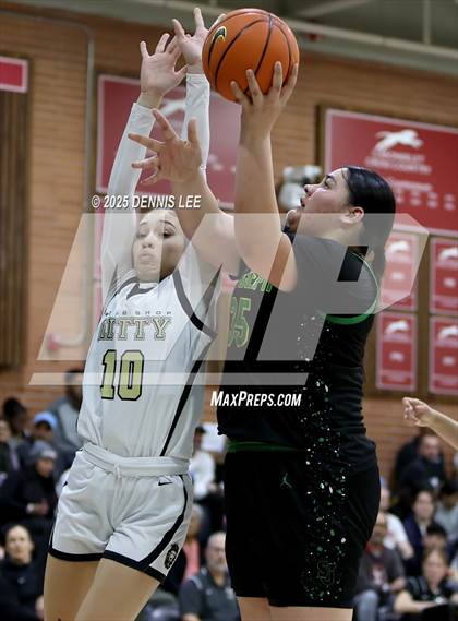 Thumbnail 1 in Archbishop Mitty vs. St. Joseph (Sabrina Ionescu Showcase) photogallery.