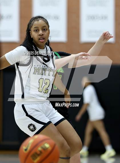 Thumbnail 2 in Archbishop Mitty vs. St. Joseph (Sabrina Ionescu Showcase) photogallery.