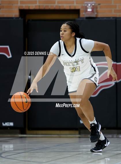 Thumbnail 1 in Archbishop Mitty vs. St. Joseph (Sabrina Ionescu Showcase) photogallery.