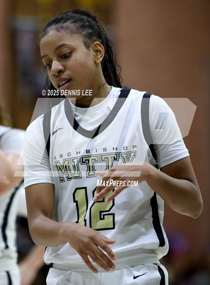 Thumbnail 2 in Archbishop Mitty vs. St. Joseph (Sabrina Ionescu Showcase) photogallery.