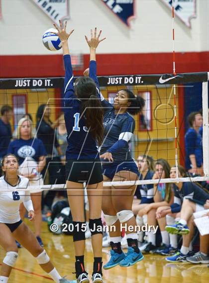 Thumbnail 1 in Vista Murrieta vs. Los Osos Durango Fall Classic) photogallery.