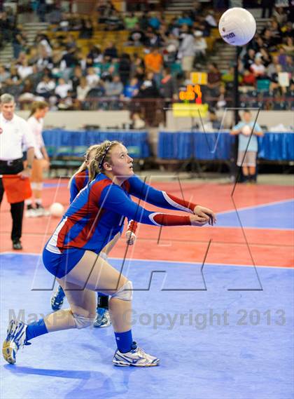 Thumbnail 3 in Hi-Plains vs. Idalia (CHSAA 1A Pool II) photogallery.
