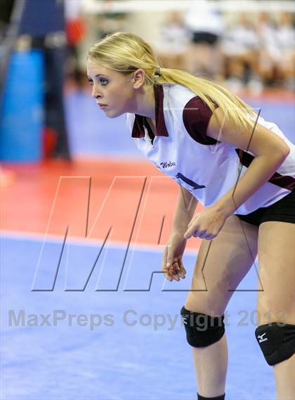 Thumbnail 3 in Hi-Plains vs. Idalia (CHSAA 1A Pool II) photogallery.