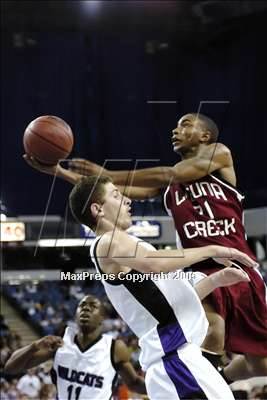 Thumbnail 2 in Laguna Creek vs Franklin (D1 Sec. Final) #3 photogallery.