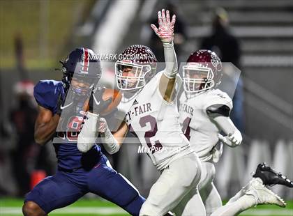 Thumbnail 2 in Tompkins vs Cy Fair (UIL 6A Area Playoff photogallery.