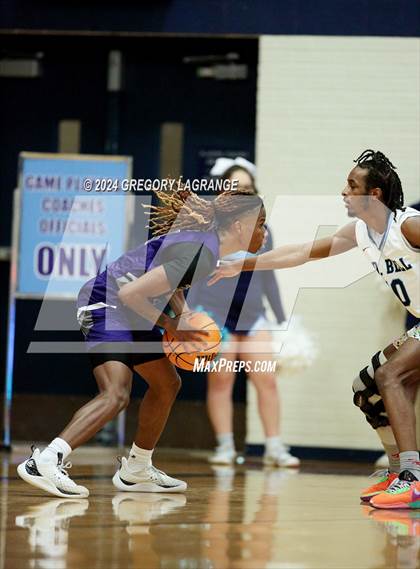 Thumbnail 3 in Chisholm Trail vs Bell photogallery.