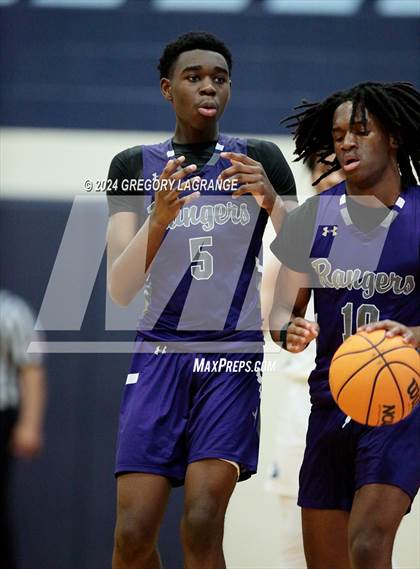 Thumbnail 1 in Chisholm Trail vs Bell photogallery.