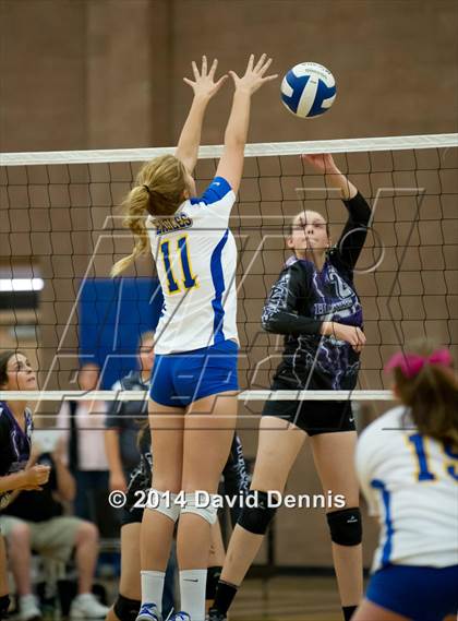 Thumbnail 1 in Bakersfield Christian vs Mission Oak (CIF CS D3 Qtr FInals) photogallery.