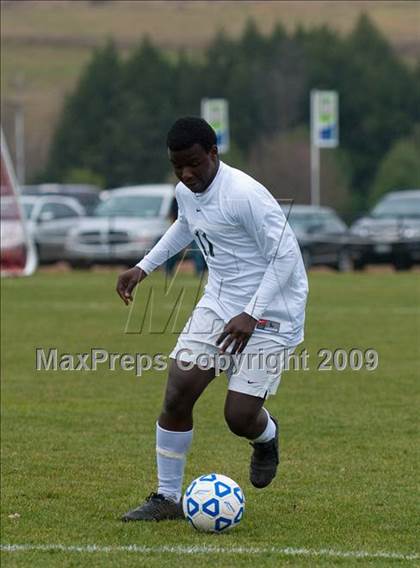 Thumbnail 2 in Grover Cleveland vs. Center Moriches (NYSPHSAA Class B Semifinal) photogallery.