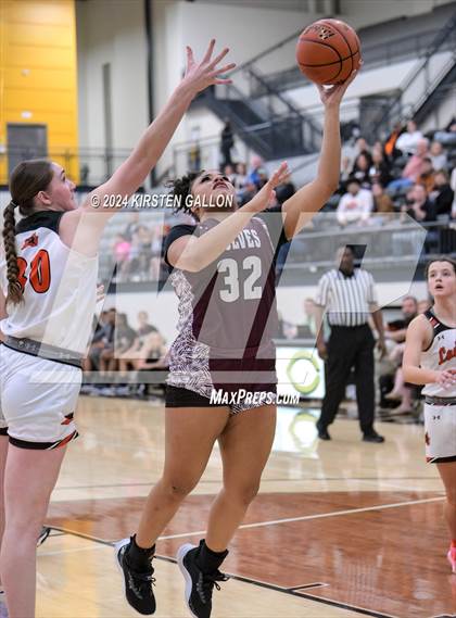 Thumbnail 1 in Mansfield Timberview vs. Aledo (UIL Basketball 5A Area) photogallery.
