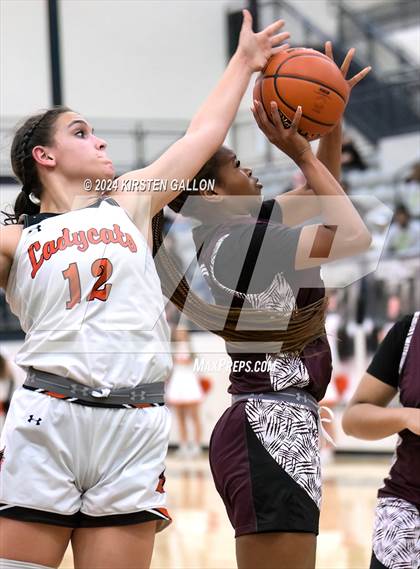 Thumbnail 1 in Mansfield Timberview vs. Aledo (UIL Basketball 5A Area) photogallery.