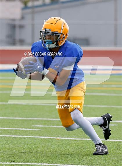 Thumbnail 1 in La Habra @ La Mirada photogallery.