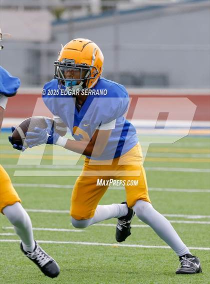 Thumbnail 2 in La Habra @ La Mirada photogallery.