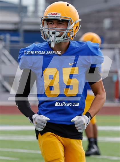 Thumbnail 1 in La Habra @ La Mirada photogallery.