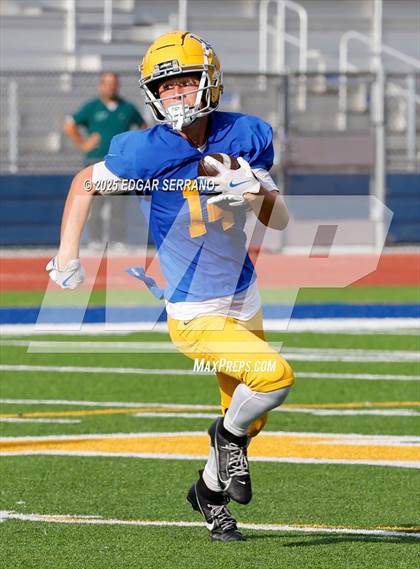 Thumbnail 1 in La Habra @ La Mirada photogallery.