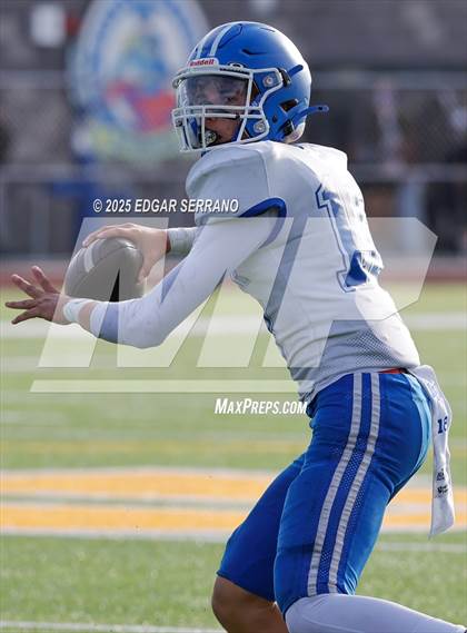 Thumbnail 3 in La Habra @ La Mirada photogallery.