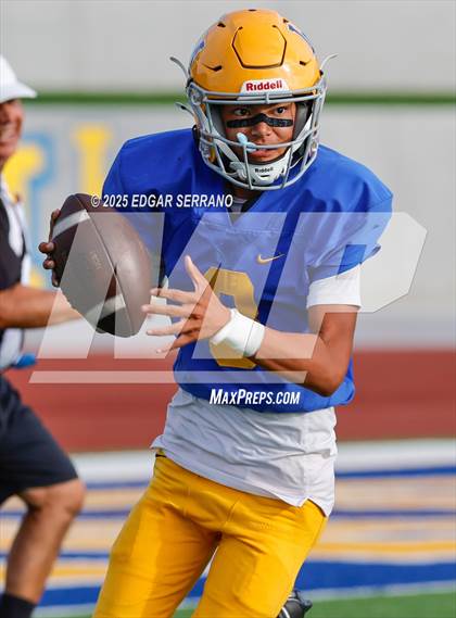 Thumbnail 3 in La Habra @ La Mirada photogallery.