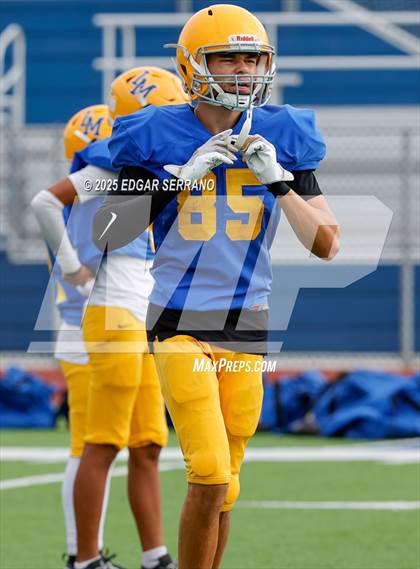 Thumbnail 1 in La Habra @ La Mirada photogallery.