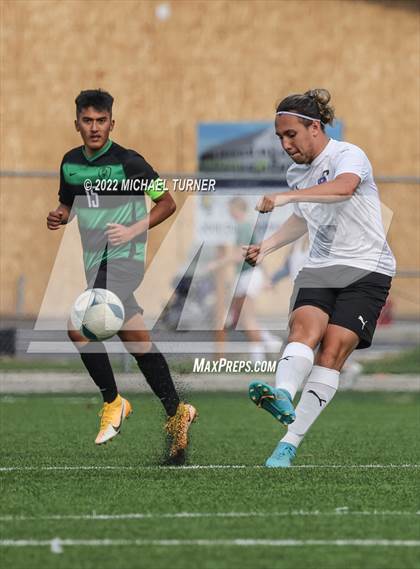 Thumbnail 2 in Century vs blackfoot (IHSAA 4A Quarterfinal) photogallery.
