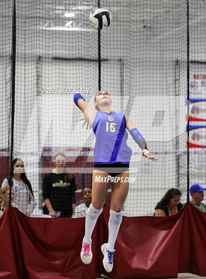 Thumbnail 3 in King's Academy vs Divine Savior Academy (South Florida Showdown) photogallery.