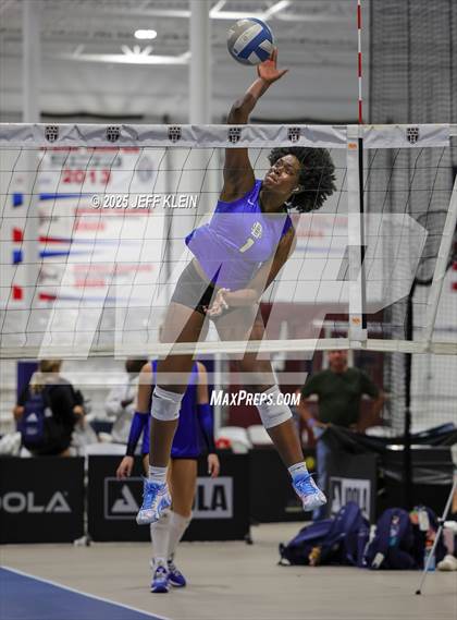 Thumbnail 2 in King's Academy vs Divine Savior Academy (South Florida Showdown) photogallery.