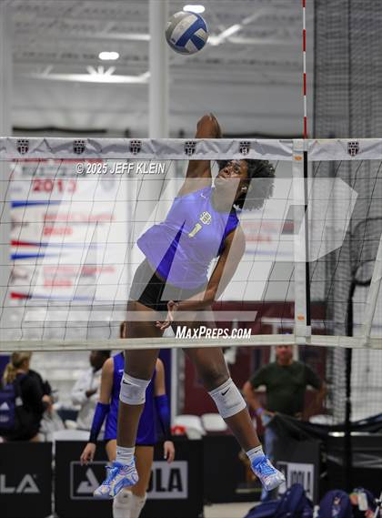 Thumbnail 1 in King's Academy vs Divine Savior Academy (South Florida Showdown) photogallery.