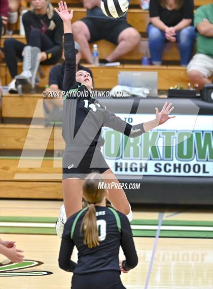 Thumbnail 1 in Roncalli @ Yorktown photogallery.