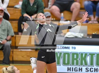 Thumbnail 3 in Roncalli @ Yorktown photogallery.