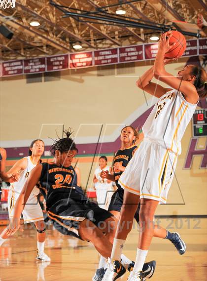 Thumbnail 2 in Bishop O'Dowd vs. Riverdale Baptist (Nike Tournament of Champions) photogallery.