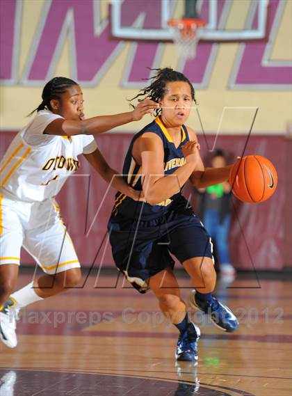 Thumbnail 1 in Bishop O'Dowd vs. Riverdale Baptist (Nike Tournament of Champions) photogallery.