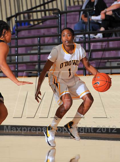 Thumbnail 1 in Bishop O'Dowd vs. Riverdale Baptist (Nike Tournament of Champions) photogallery.