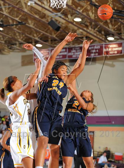 Thumbnail 3 in Bishop O'Dowd vs. Riverdale Baptist (Nike Tournament of Champions) photogallery.