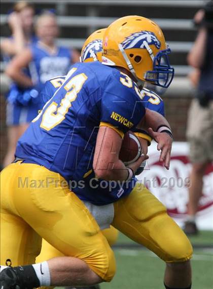 Thumbnail 2 in Simon Kenton vs. Newport Central Catholic (Skyline Crosstown Showdown) photogallery.