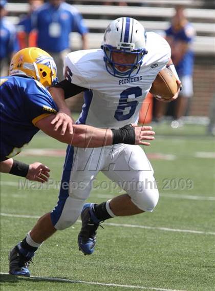 Thumbnail 1 in Simon Kenton vs. Newport Central Catholic (Skyline Crosstown Showdown) photogallery.