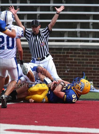 Thumbnail 3 in Simon Kenton vs. Newport Central Catholic (Skyline Crosstown Showdown) photogallery.